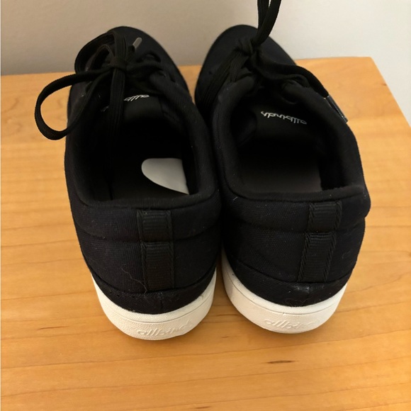 Women’s AllBirds Pace Sneaker - Picture 8 of 11